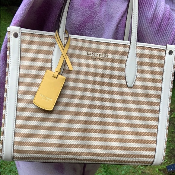 Authentic KATE SPADE Leather/stripe thick canvas zip top closure tote with charm - Picture 11 of 12